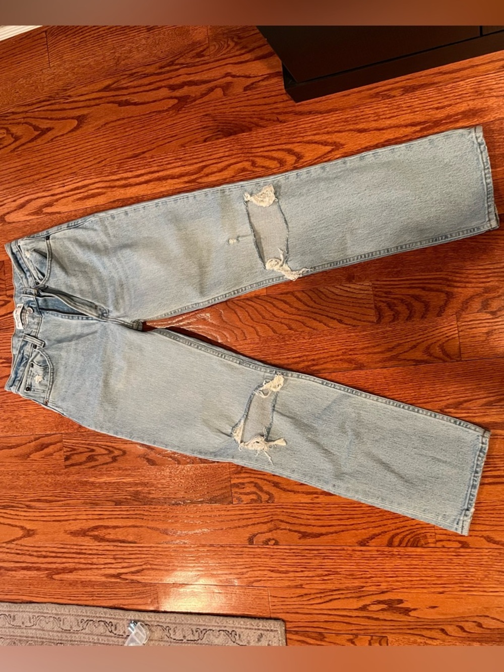 Abercrombie & Fitch The 90s Straight Ultra High Rise Size 28 /6 Regular NWT